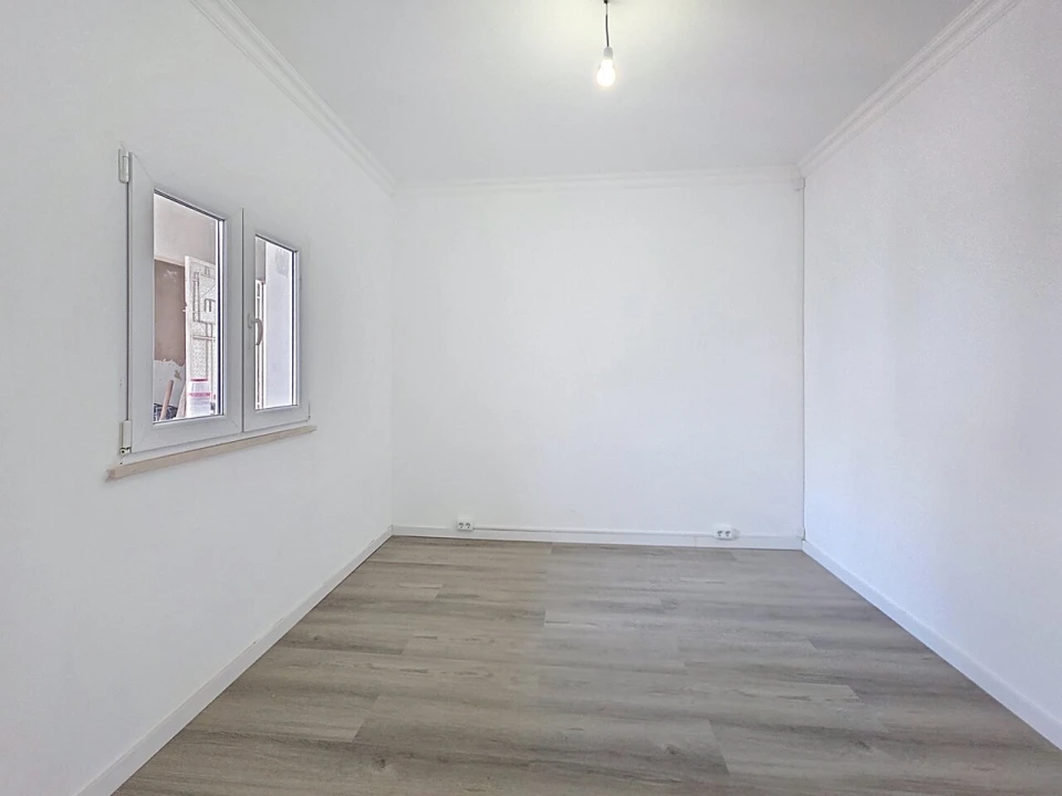 Moradia T3 para Venda em Mexilhoeira Grande Foto 17