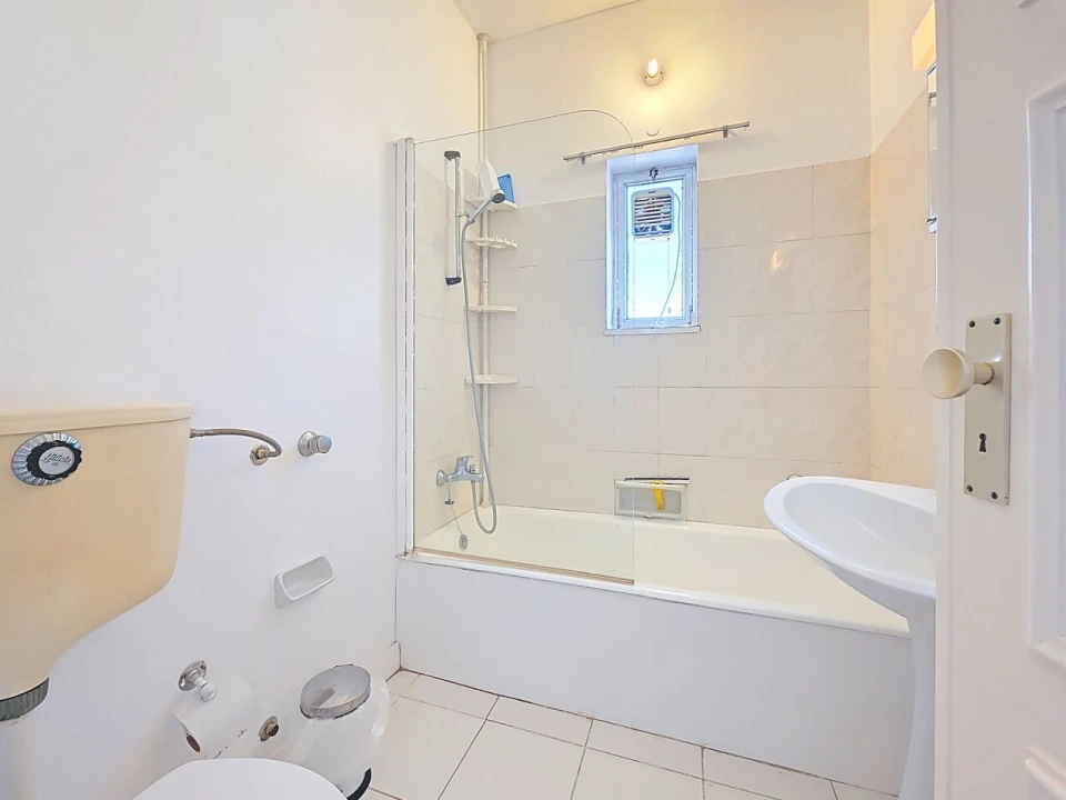 Apartamento T3 para Venda em Alvor Foto 14