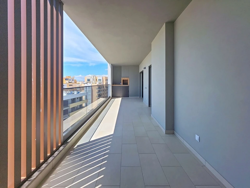 Apartamento T3 para Venda em Portimão Foto 4