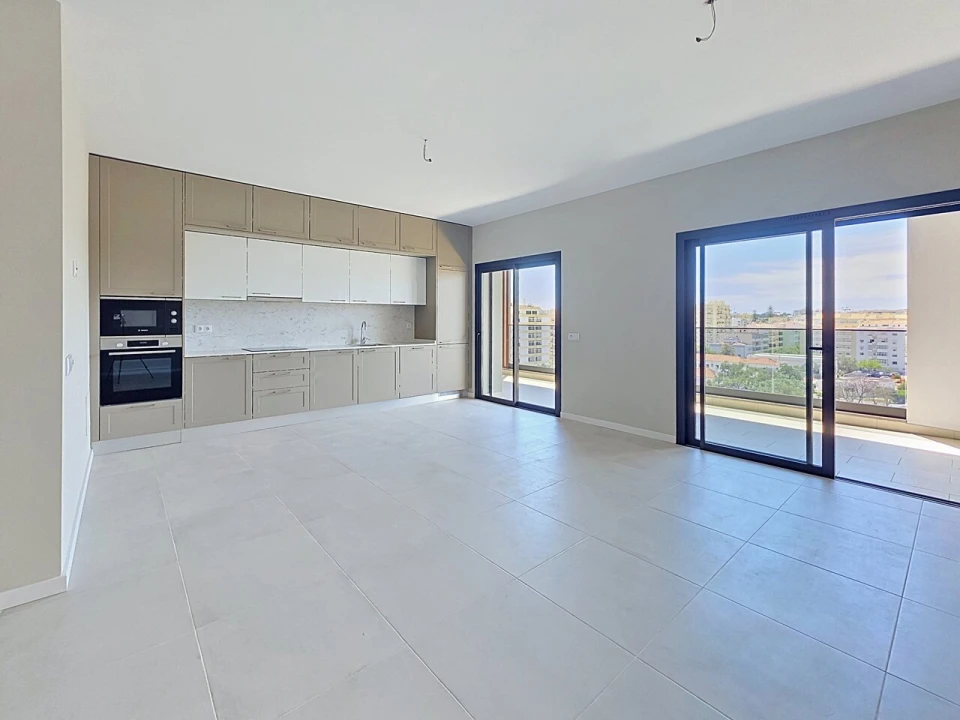 Apartamento T3 para Venda em Portimão Foto 2