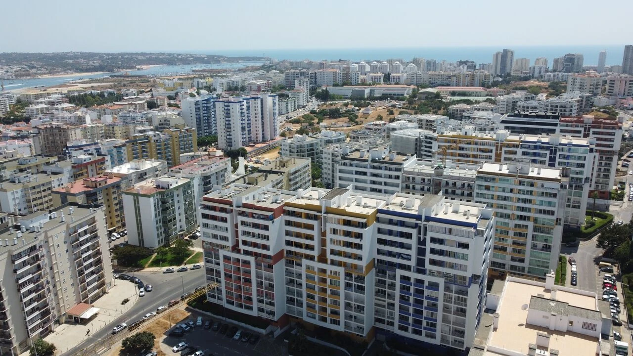 Apartamento T3 para Venda em Portimão Foto 2
