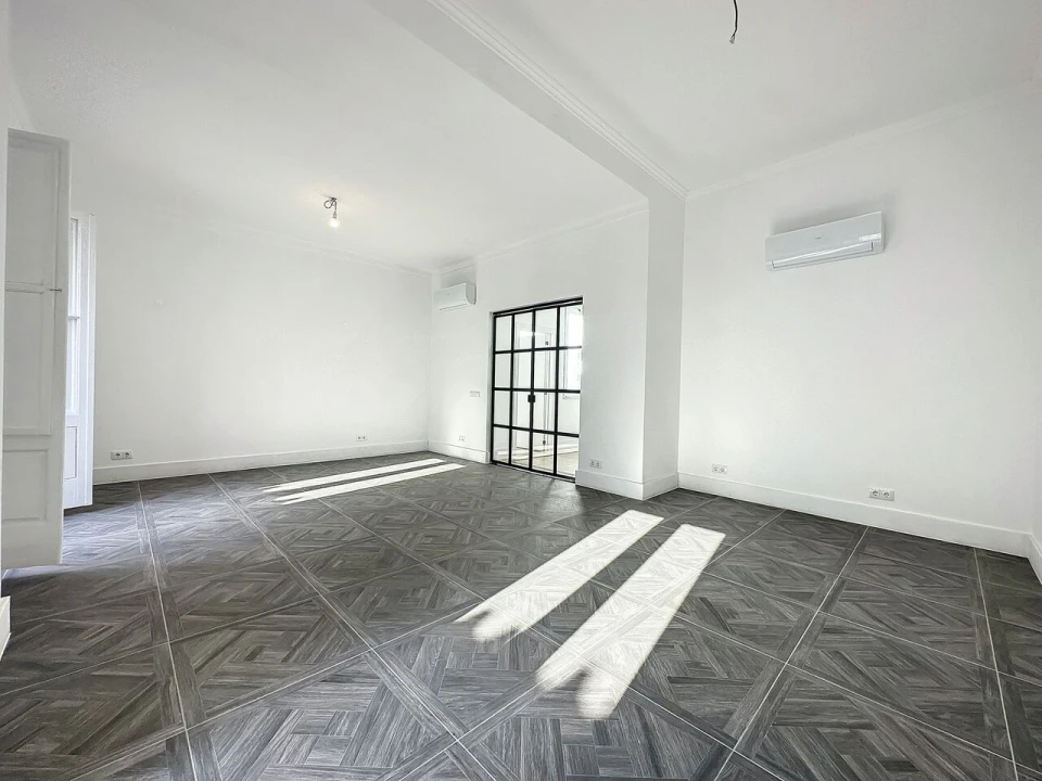 Moradia T12 para Venda em Portimão Foto 5