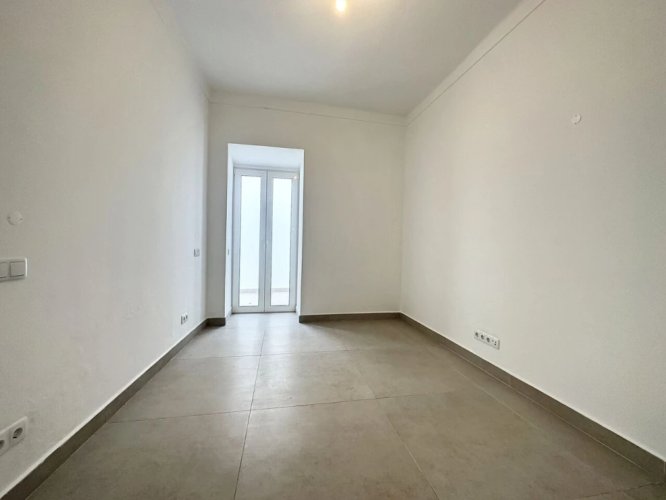 Moradia T12 para Venda em Portimão Foto 44