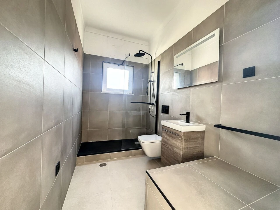 Moradia T12 para Venda em Portimão Foto 58