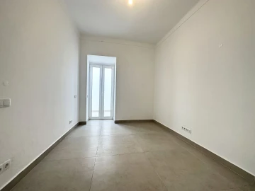 Moradia T12 para Venda em Portimão