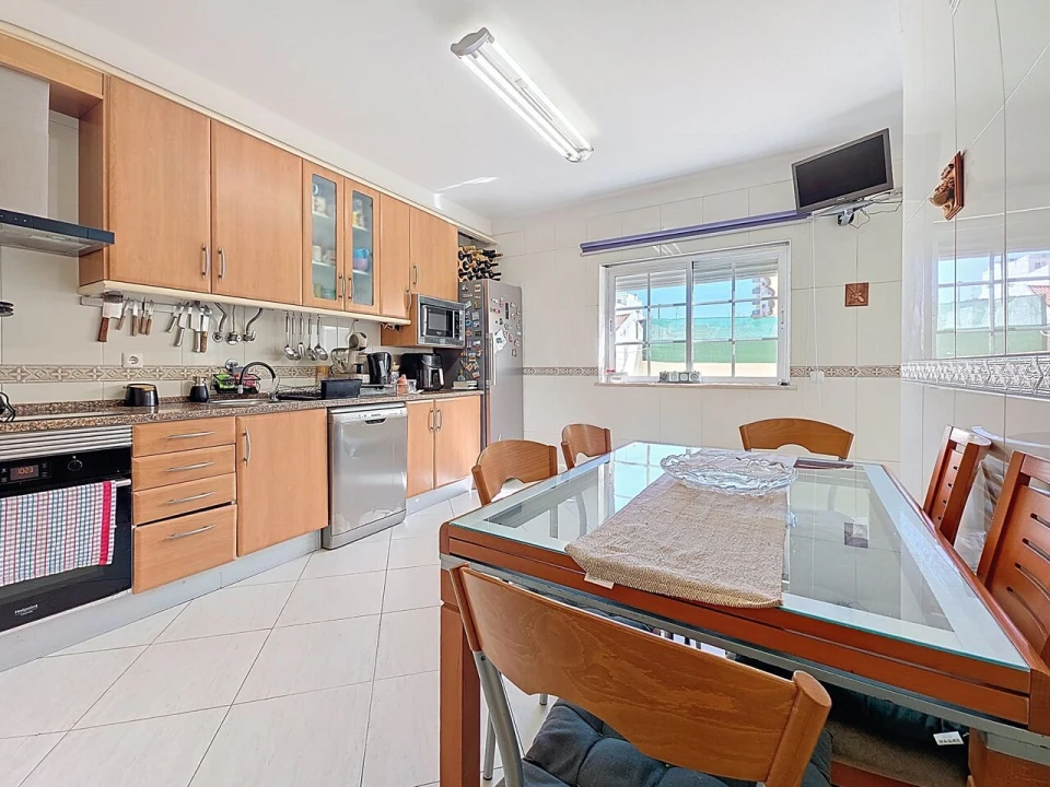 Apartamento T3 para Venda em Portimão Foto 2