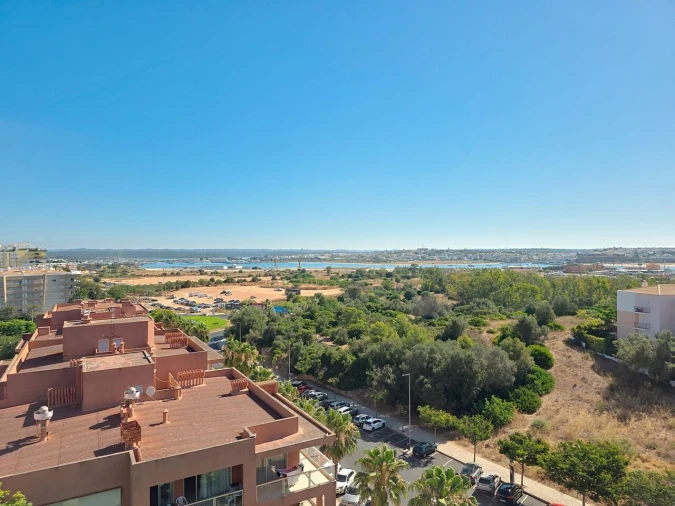Apartamento T2 para Venda em Portimão Foto 18