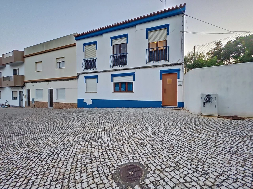 Prédio para Venda em Alvor Foto 1