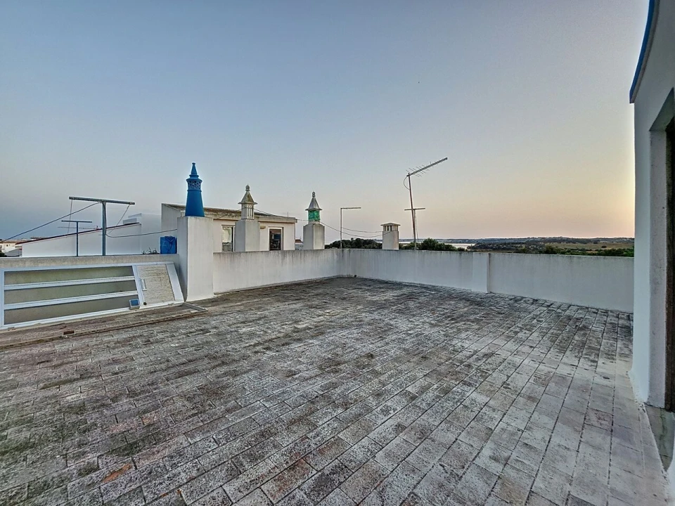 Prédio para Venda em Alvor Foto 35