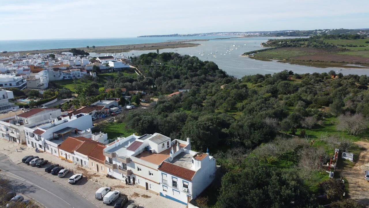 Prédio para Venda em Alvor Foto 39