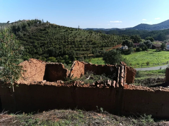 Terreno para Venda em Alferce Foto 1