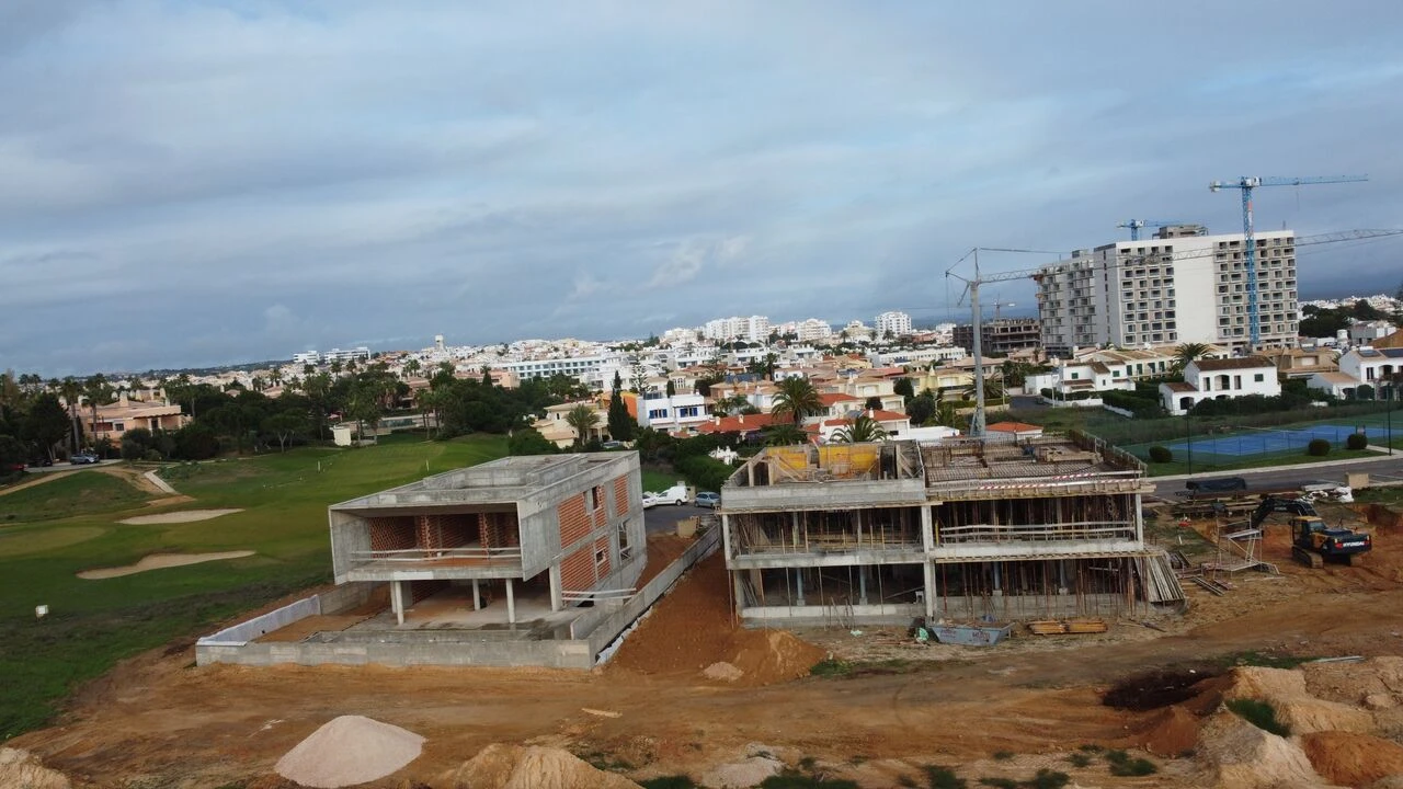 Moradia T4 para Venda em Lagos (São Sebastião e Santa Maria) Foto 24