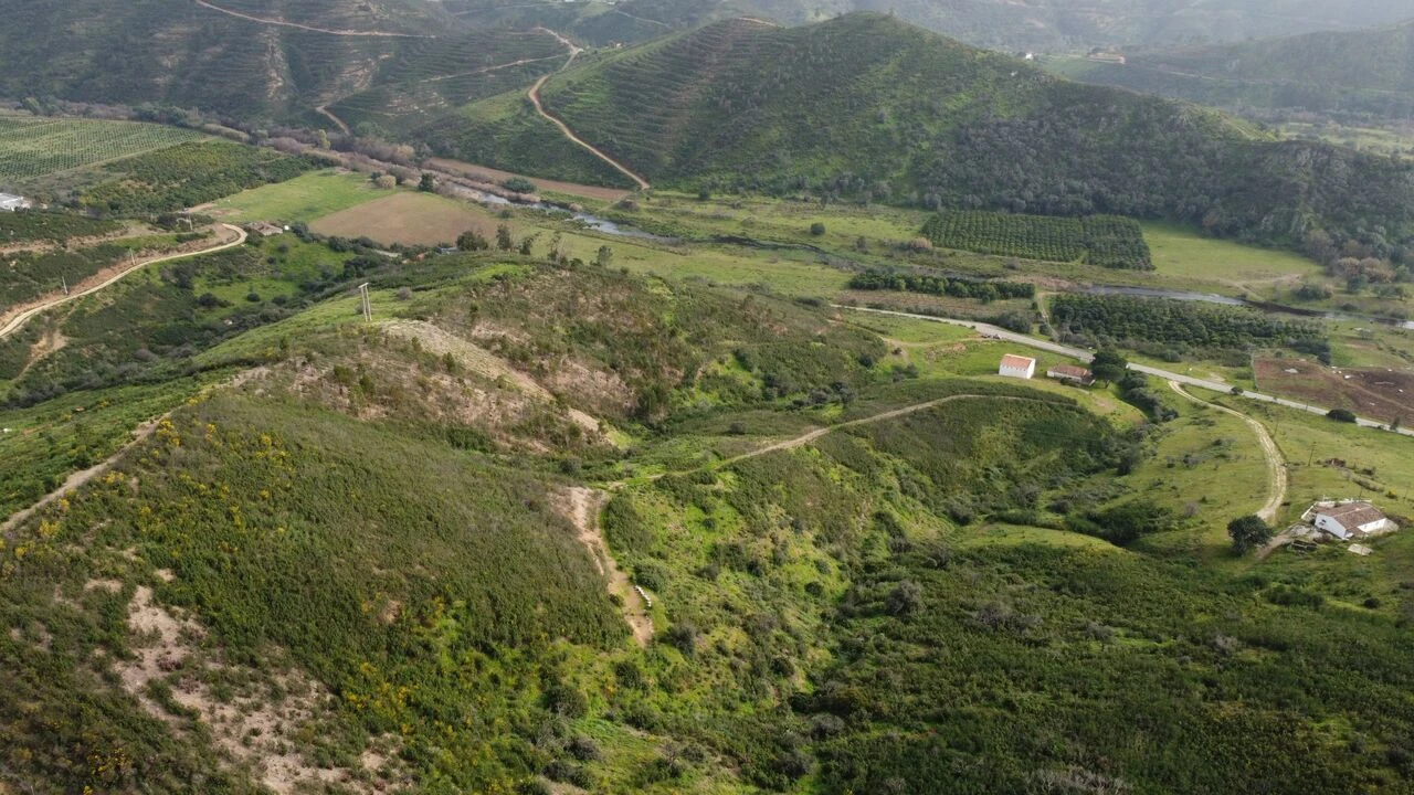 Quinta T2 para Venda em Alferce Foto 10