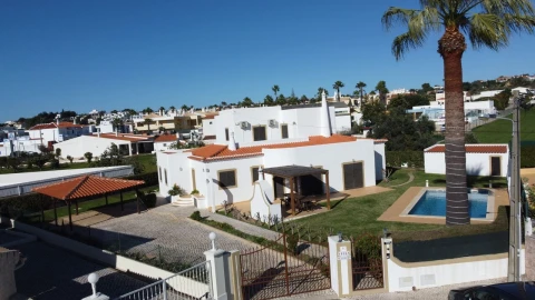 Moradia T5 para Venda em Guia