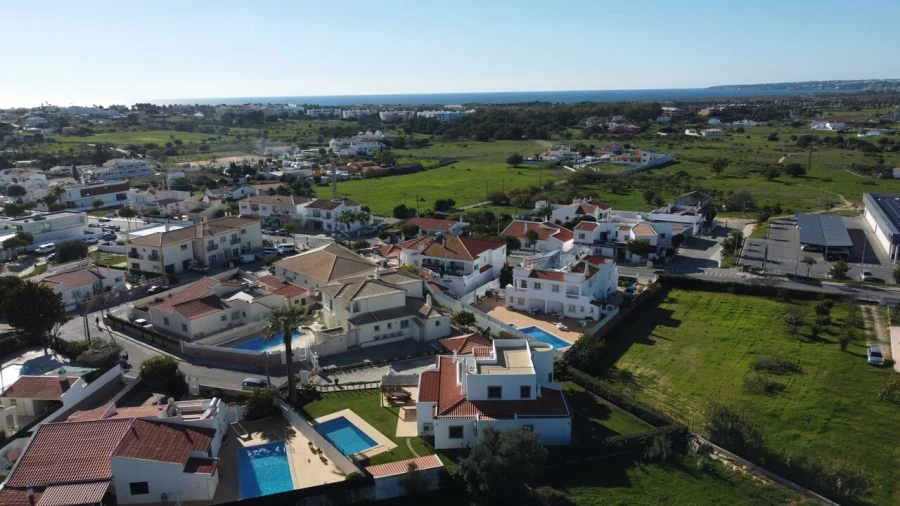 Moradia T5 para Venda em Guia Foto 36