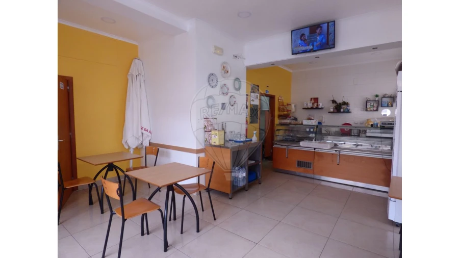 Loja para Venda em Cartaxo e Vale da Pinta Foto 1