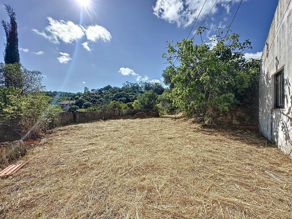 Quinta T3 para Venda em Monchique Foto 16