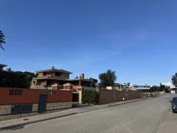 Moradia T4 para Venda em Lagos (São Sebastião e Santa Maria)