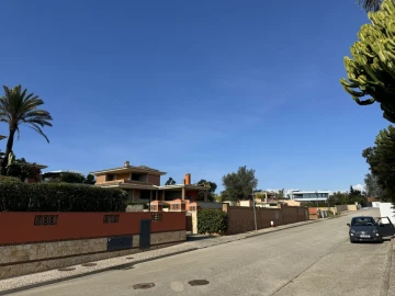 Moradia T4 para Venda em Lagos (São Sebastião e Santa Maria)