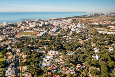 Moradia T4 para Venda em Quarteira