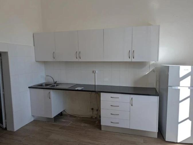 Moradia T2 para Venda em Loule (São Sebastião) Foto 3