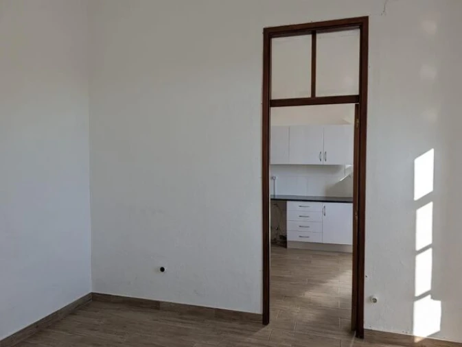 Moradia T2 para Venda em Loule (São Sebastião) Foto 4