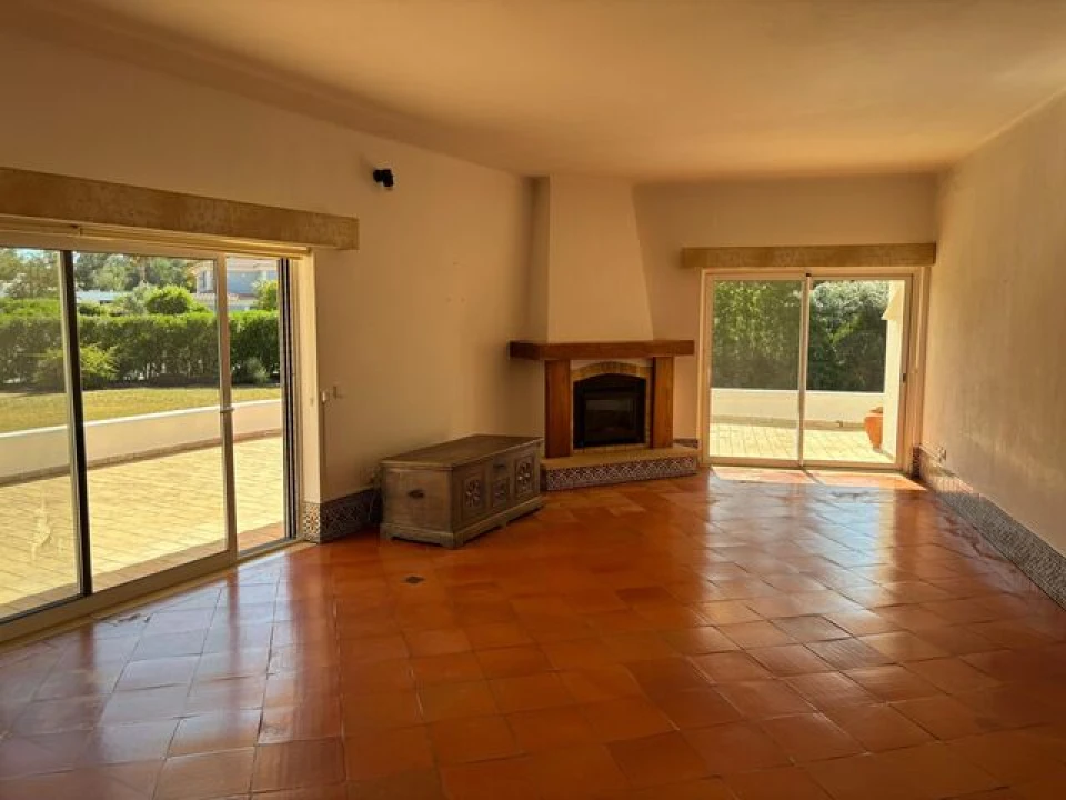 Moradia T4 para Venda em Mexilhoeira Grande Foto 5