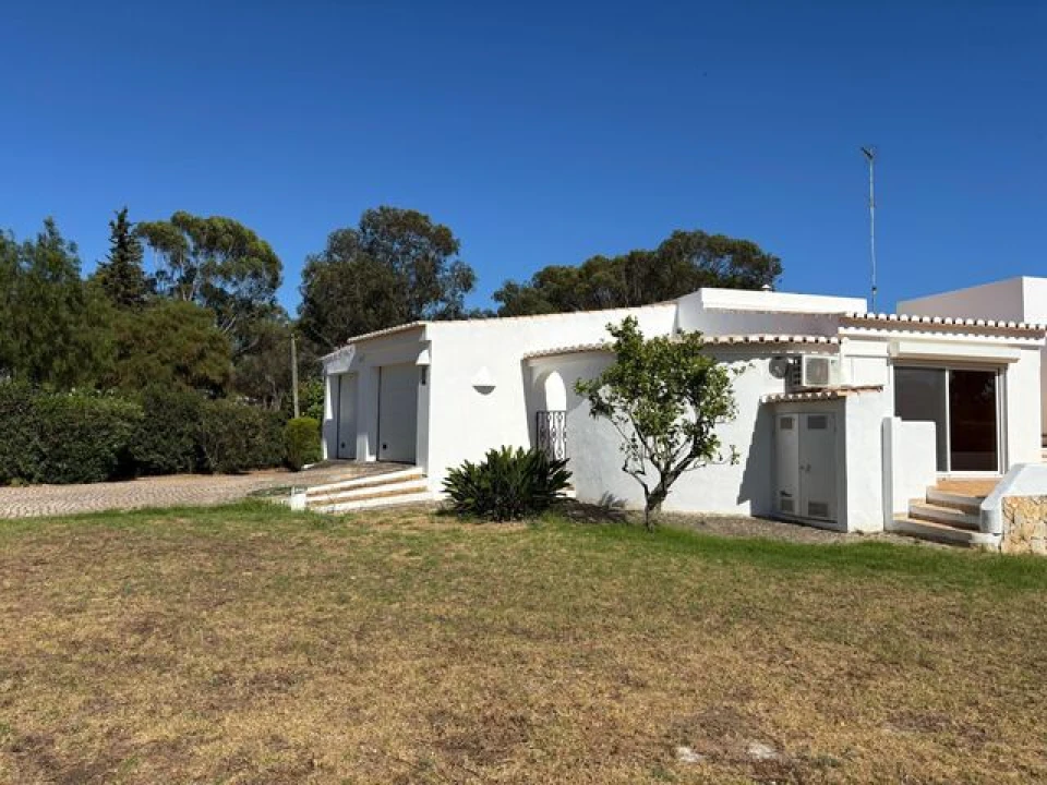 Moradia T4 para Venda em Mexilhoeira Grande Foto 12