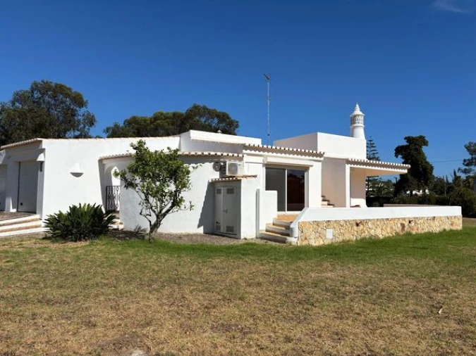 Moradia T4 para Venda em Mexilhoeira Grande Foto 11