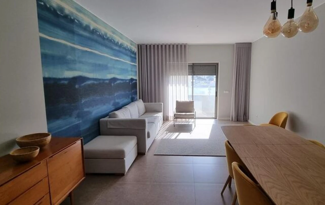 Apartamento T4 para Venda em Portimão Foto 1