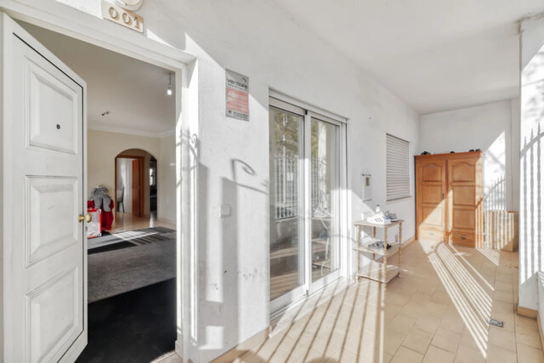 Apartamento T2 para Venda em Quarteira Foto 11