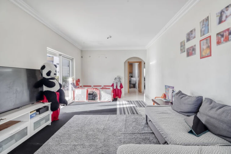 Apartamento T2 para Venda em Quarteira Foto 3