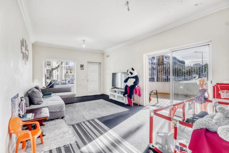 Apartamento T2 para Venda em Quarteira Foto 4