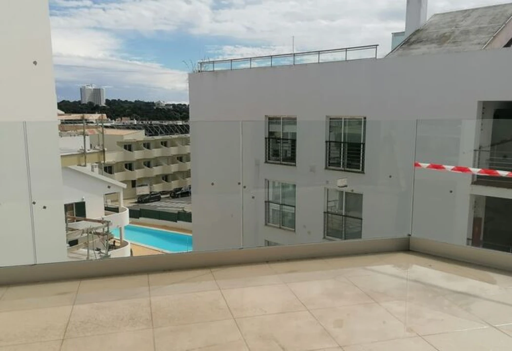 Apartamento T0 para Venda em Alvor Foto 12