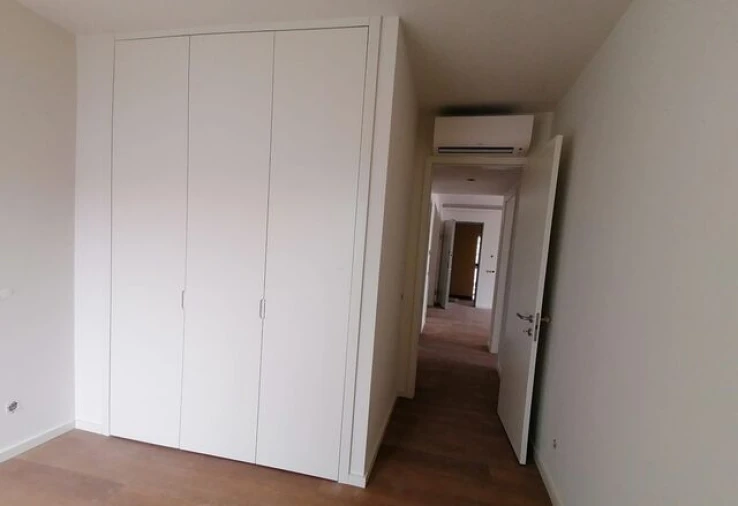 Apartamento T0 para Venda em Alvor Foto 7