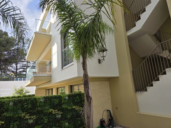 Apartamento T0 para Venda em Alvor Foto 17