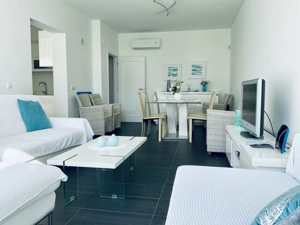 Apartamento T2 para Venda em Quarteira Foto 4