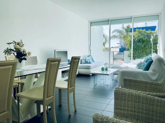 Apartamento T2 para Venda em Quarteira Foto 3