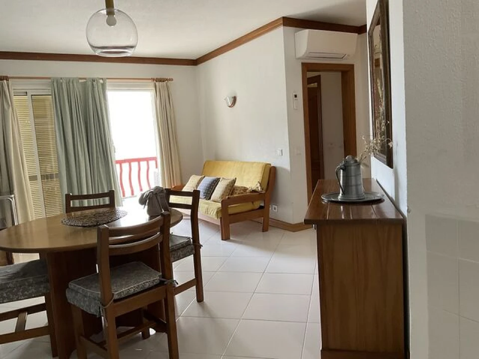 Apartamento T1 para Venda em Quarteira Foto 2