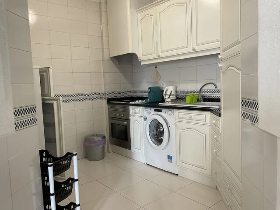 Apartamento T1 para Venda em Quarteira Foto 5