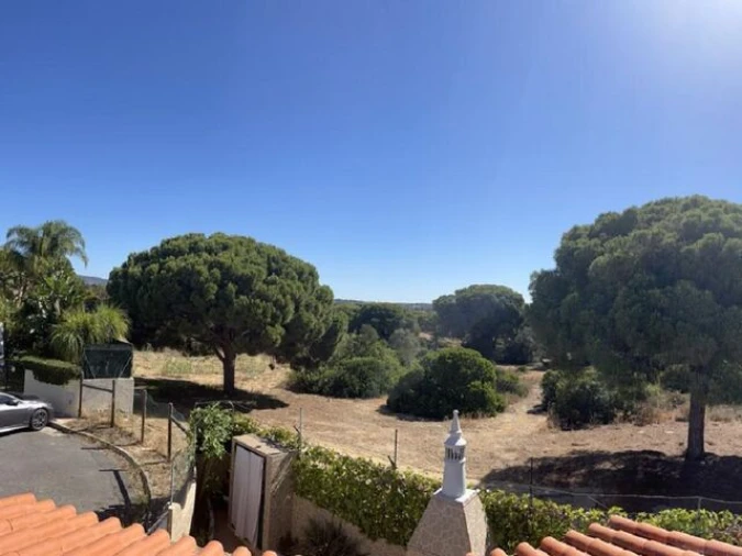 Moradia T4 para Venda em Quelfes Foto 5