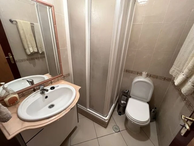 Apartamento T2 para Venda em Quarteira Foto 6