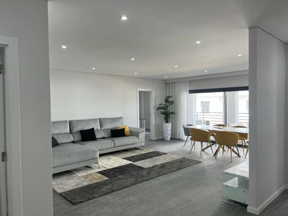 Apartamento T3 para Venda em Olhão Foto 2