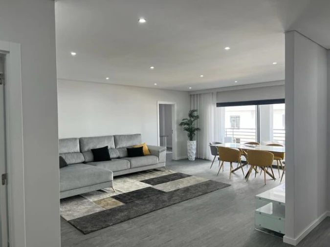 Apartamento T3 para Venda em Olhão Foto 2