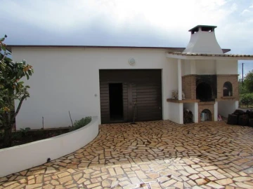 Moradia T0 para Venda em Quarteira
