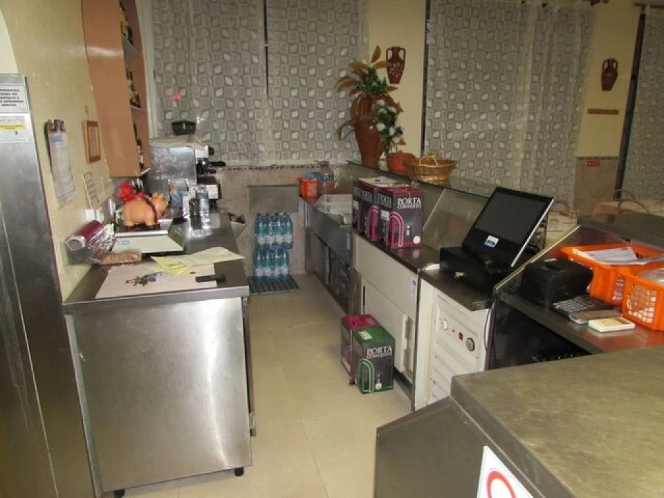 Loja para Venda em Quarteira Foto 5