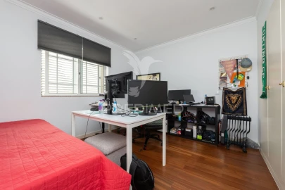 Moradia T4 para Venda em Adaufe