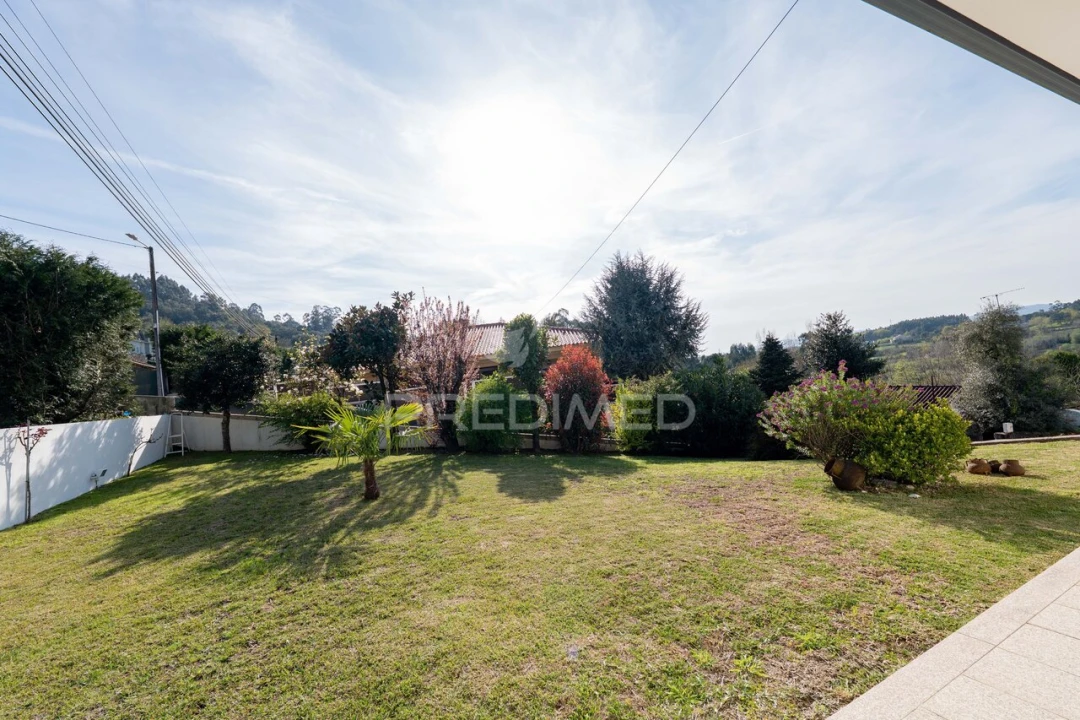 Moradia T4 para Venda em Adaufe Foto 12