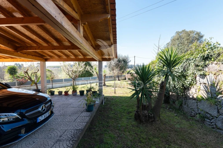 Moradia T4 para Venda em Adaufe Foto 4
