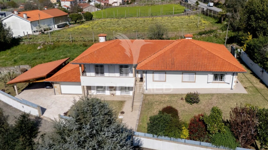Moradia T4 para Venda em Adaufe
